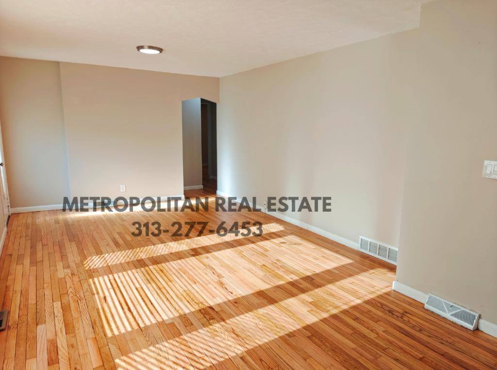House for rent at 5839 Helen St, Garden City, MI 48135