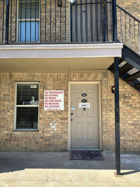 Apartment for rent at 2120 52nd St, Dallas, TX 75216