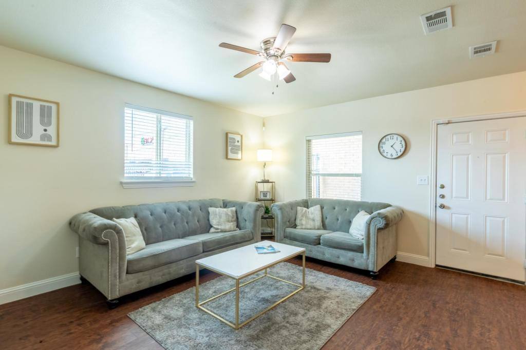 Apartment for rent at 2120 52nd St, Dallas, TX 75216