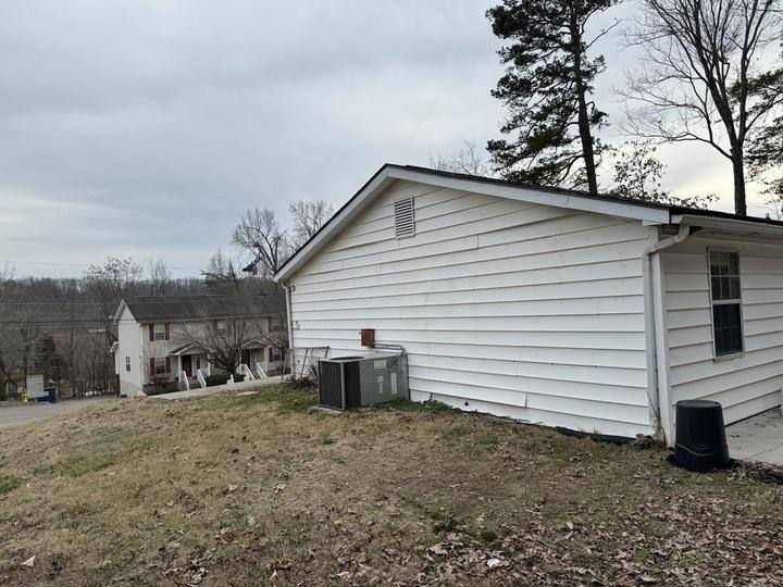 Apartment for rent at 2913 Beaverwood Dr, Knoxville, TN 37918