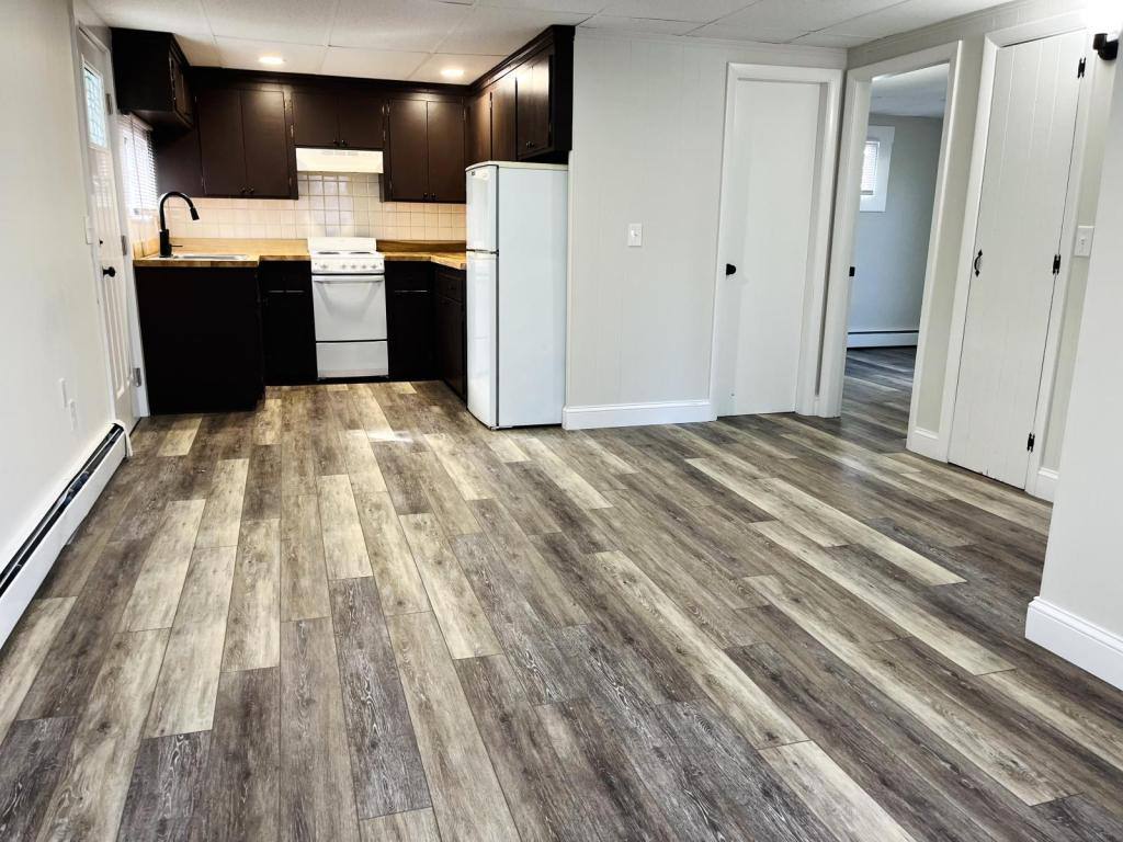 Apartment for rent at 6B Acorn St, Sanford, ME 04073