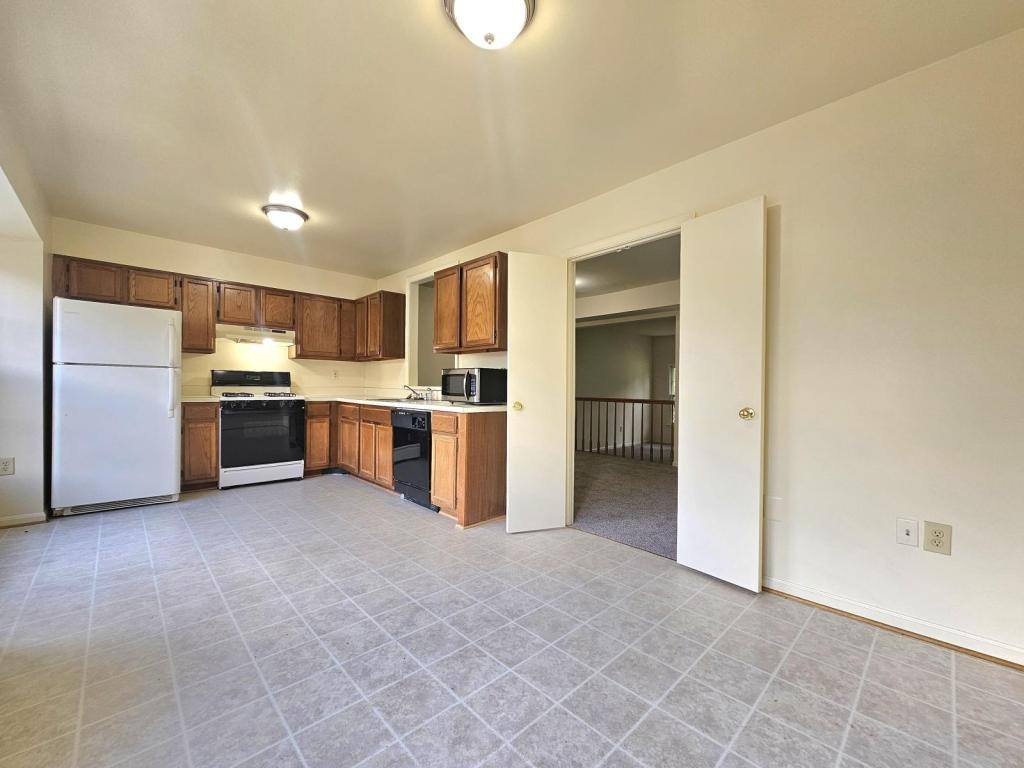 Townhouse for rent at 4719 Gainsborough Dr, Fairfax, VA 22032