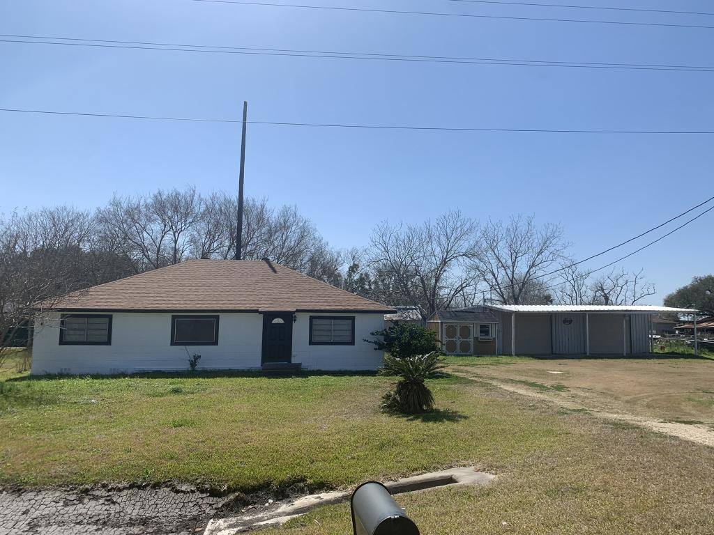 House for rent at 10704 Tx-185, Victoria, TX 77905