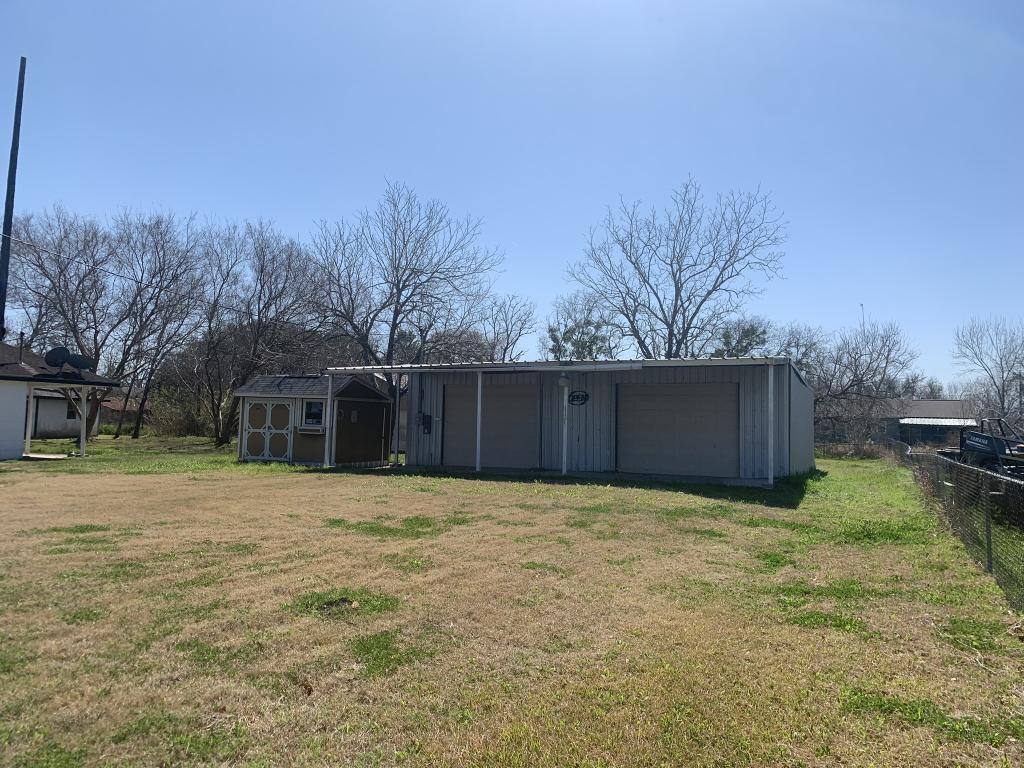 House for rent at 10704 Tx-185, Victoria, TX 77905