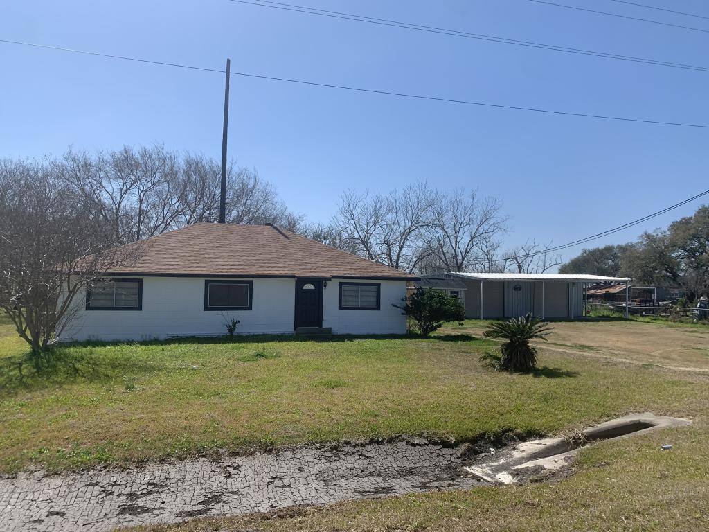 House for rent at 10704 Tx-185, Victoria, TX 77905