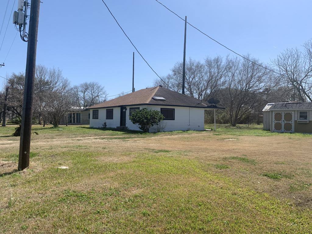 House for rent at 10704 Tx-185, Victoria, TX 77905