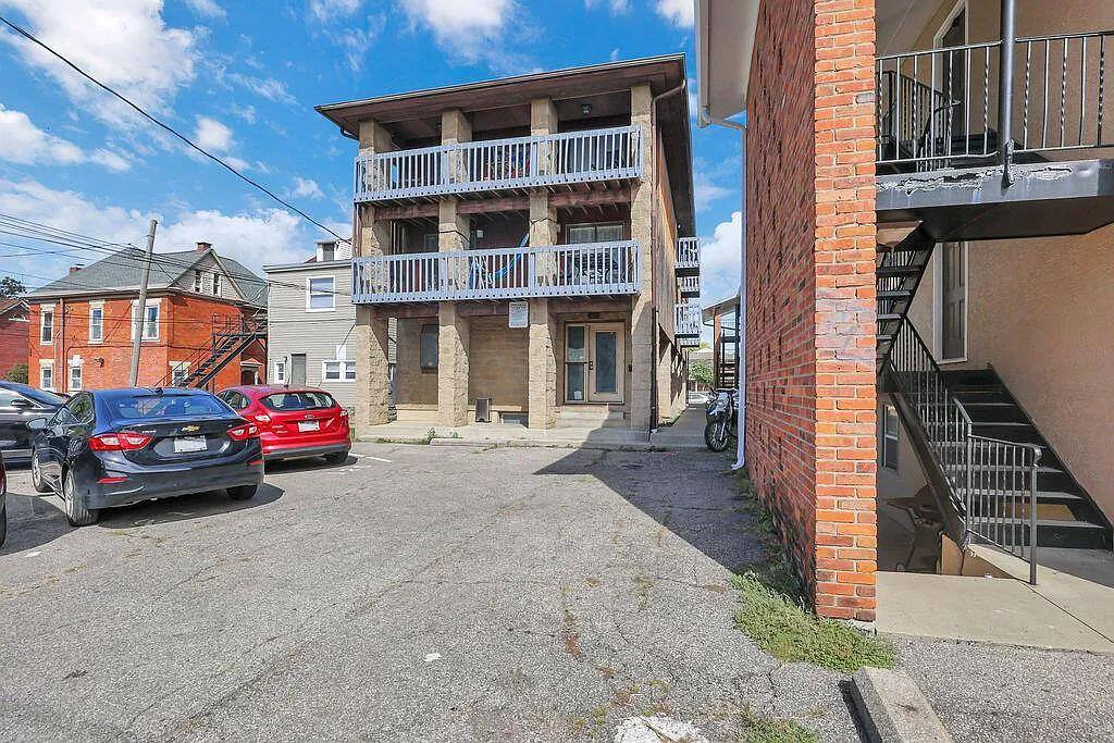 House for rent at 91 W 9th Ave, Columbus, OH 43201