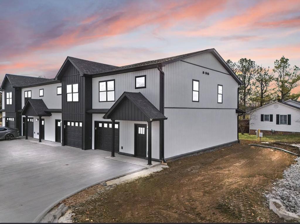 Townhouse for rent at 102 Lyons Ave Harrodsburg, Key, Harrodsburg, KY 40330
