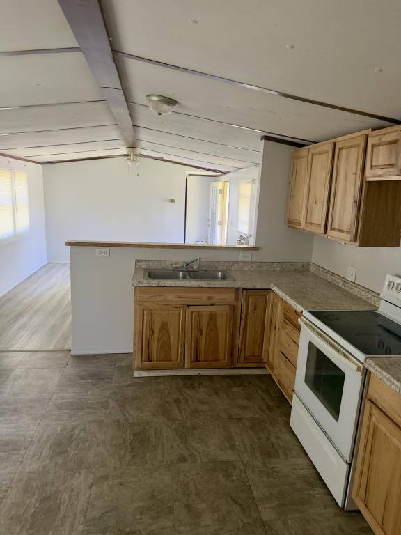 House for rent at 1007 E Gentry Ave, Checotah, OK 74426