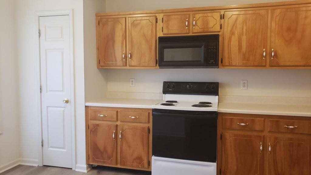 Townhouse for rent at 235 State Line Rd, Oak Grove, KY 42262