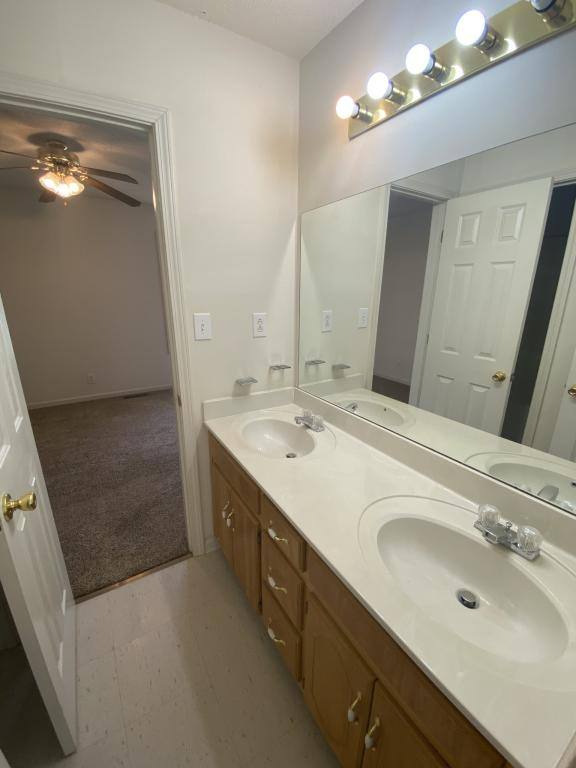 Townhouse for rent at 219 Tree Line Dr, Oak Grove, KY 42262