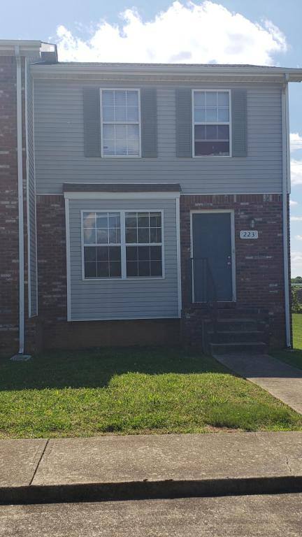 Townhouse for rent at 223 Tree Line Dr, Oak Grove, KY 42262