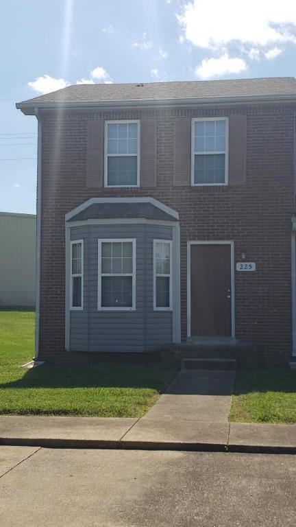 Townhouse for rent at 225 Tree Line Dr, Oak Grove, KY 42262