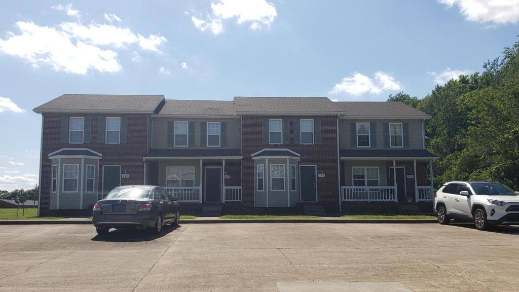 Townhouse for rent at 251 Tree Line Dr, Oak Grove, KY 42262