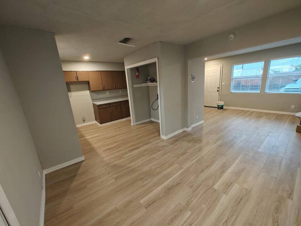 Apartment for rent at 811 N Spears St #102, Alvarado, TX 76009