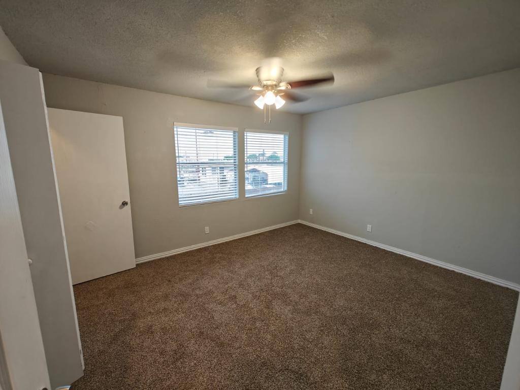 Apartment for rent at 811 N Spears St #102, Alvarado, TX 76009