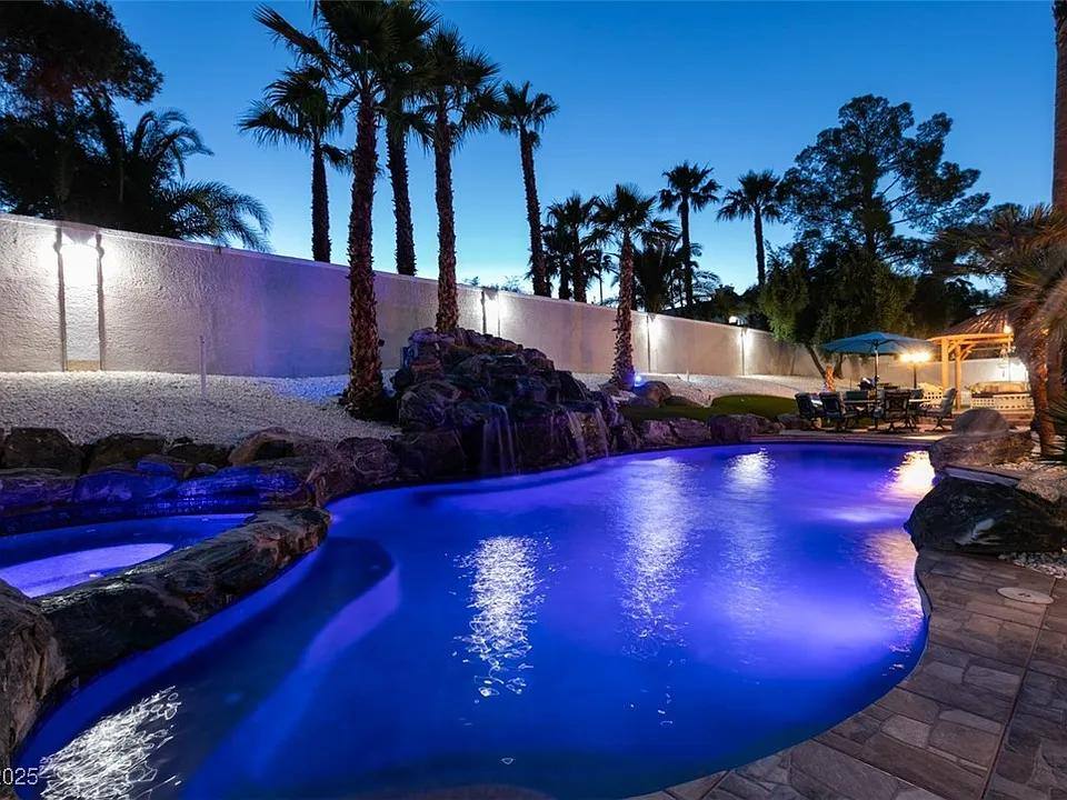 House for rent at 2101 Diamond Bar Dr, Las Vegas, NV 89117