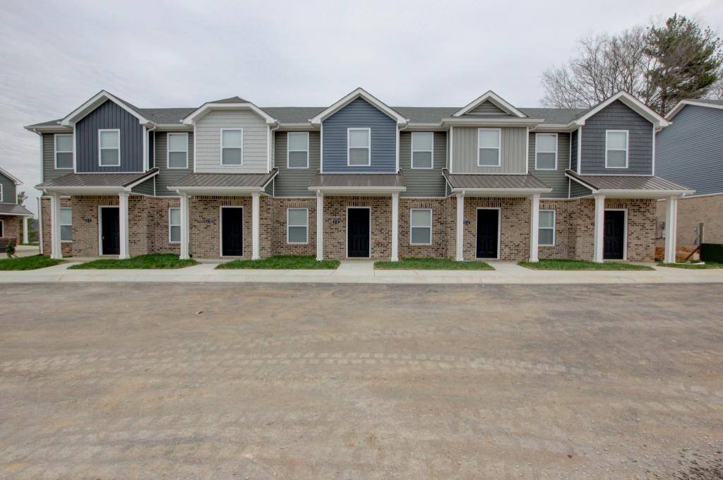 Townhouse for rent at 1115 Hillwood Dr, Clarksville, TN 37040