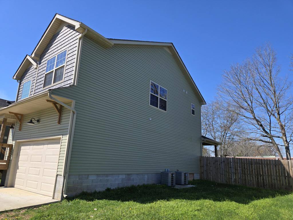 House for rent at 414 Oak St, Clarksville, TN 37042