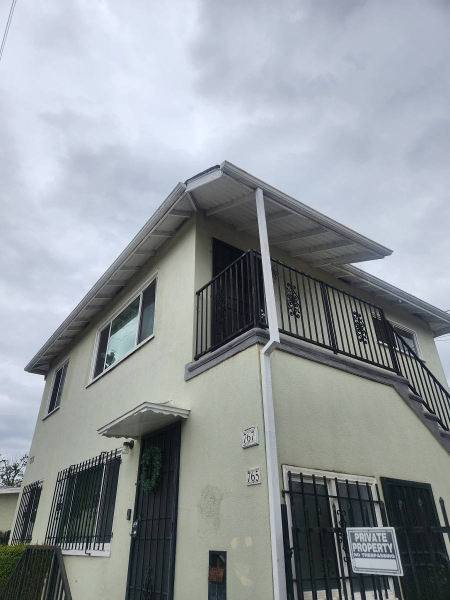 Apartment for rent at 767 W 90th St, Los Angeles, CA 90044