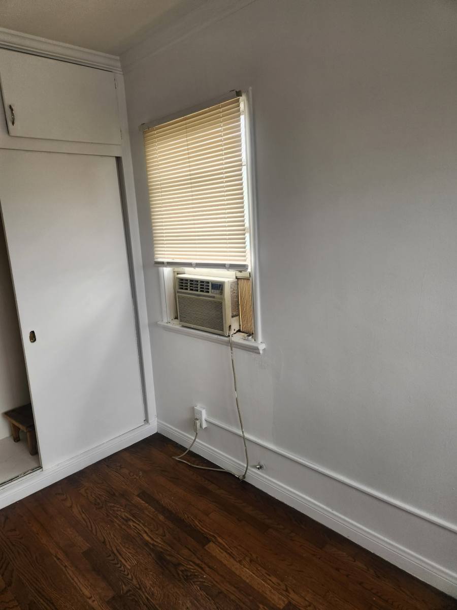 Apartment for rent at 767 W 90th St, Los Angeles, CA 90044