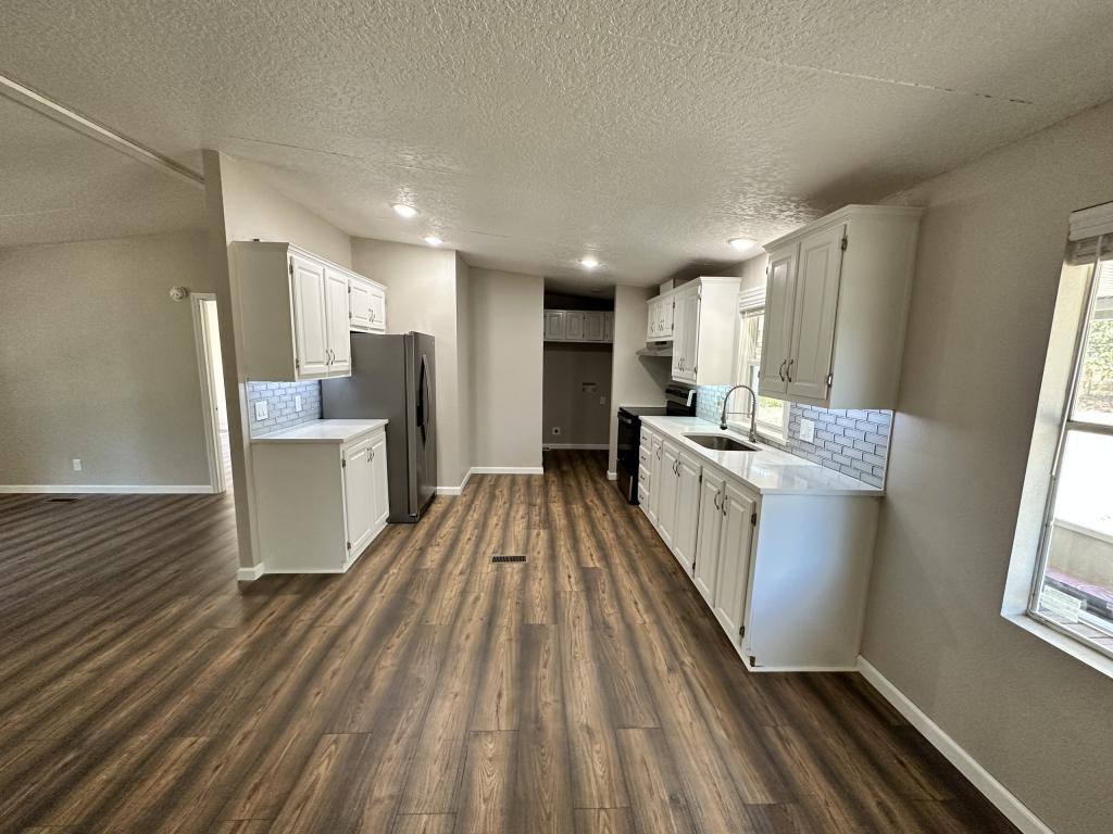House for rent at 24636 County Rd #561, Astatula, FL 34705