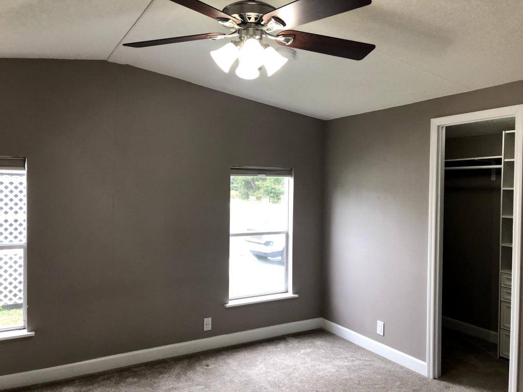 House for rent at 13708 Palm Dr, Astatula, FL 34705