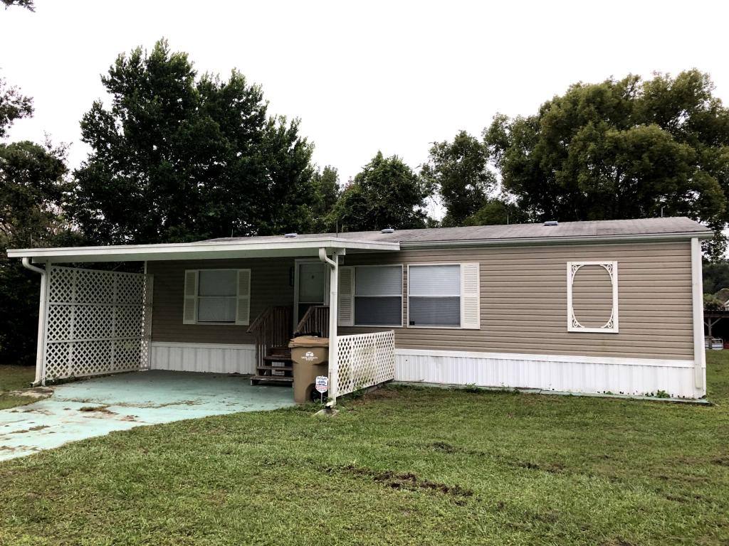 House for rent at 13708 Palm Dr, Astatula, FL 34705