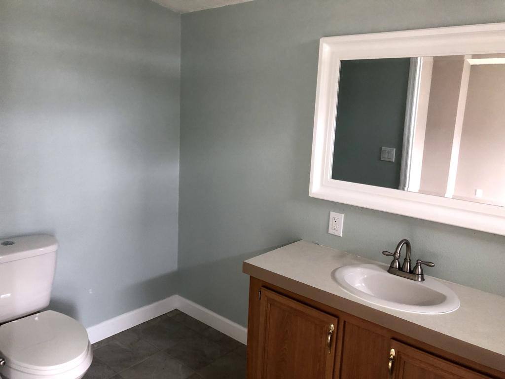 House for rent at 13708 Palm Dr, Astatula, FL 34705