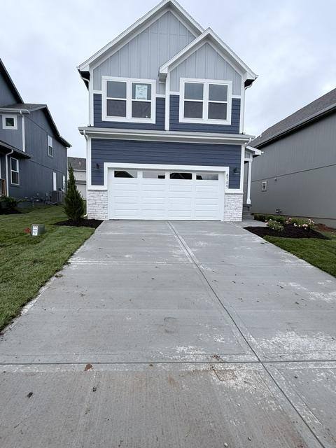 House for rent at 8749 SW Brickell Dr, Lees Summit, MO 64064