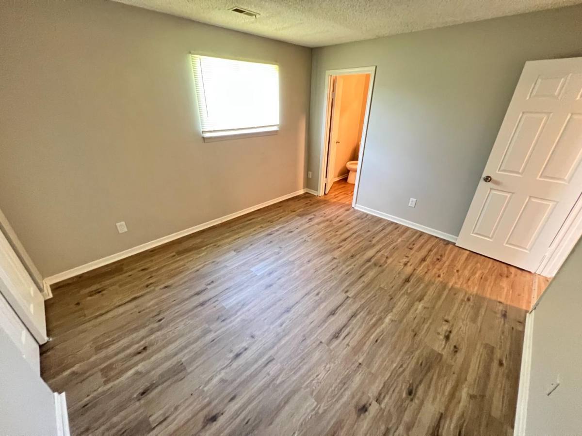 Apartment for rent at 884 Gordon Smith Blvd, Hamilton, OH 45013