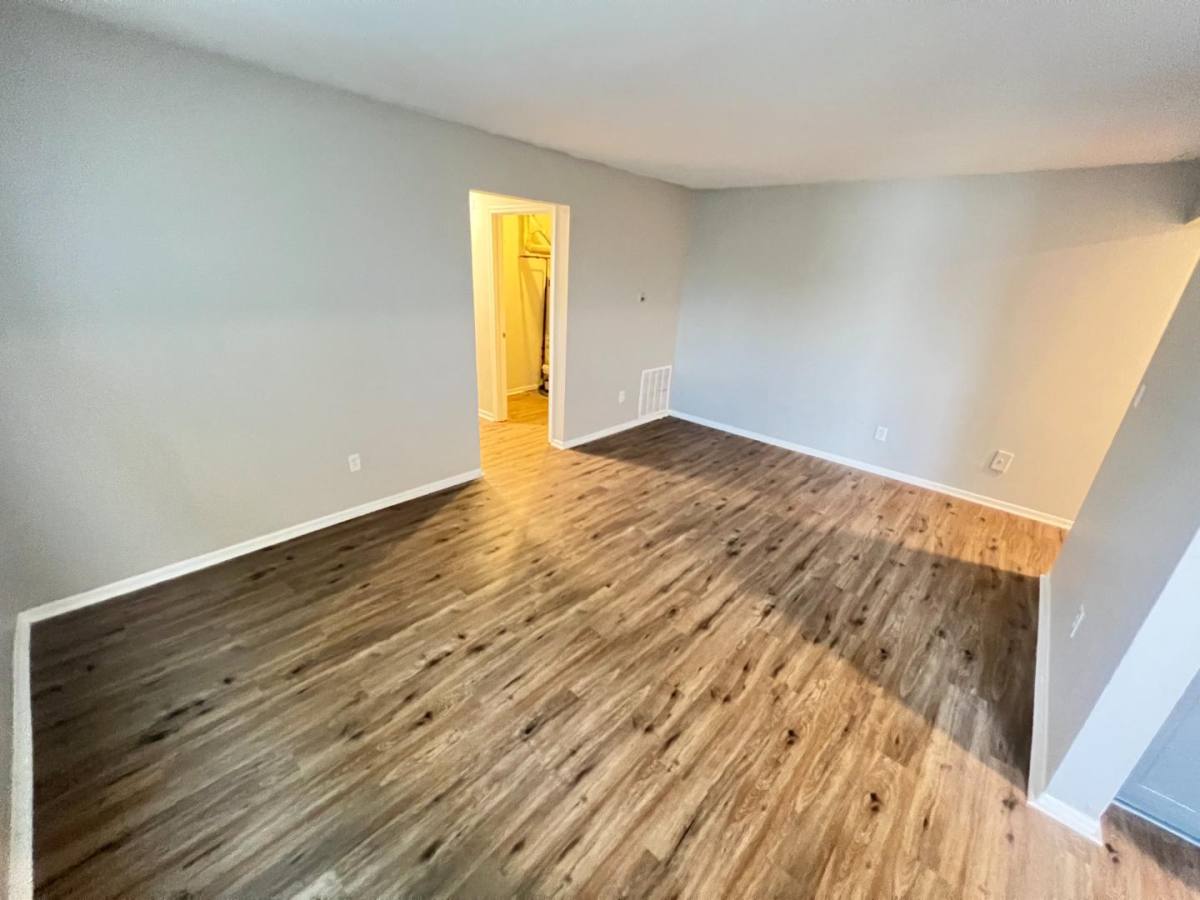 Apartment for rent at 884 Gordon Smith Blvd, Hamilton, OH 45013