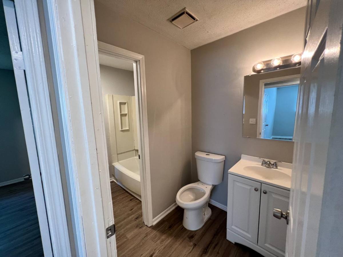 Apartment for rent at 884 Gordon Smith Blvd, Hamilton, OH 45013