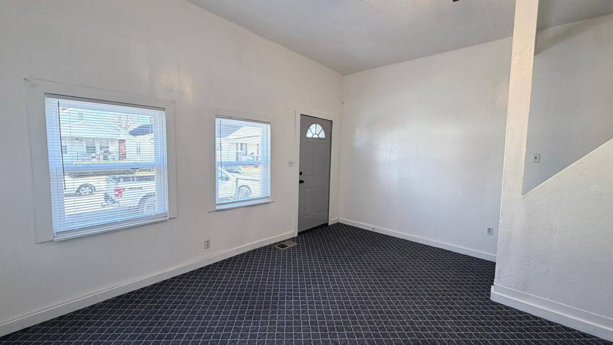Apartment for rent at 1016 N Elliott St #A, Evansville, IN 47711