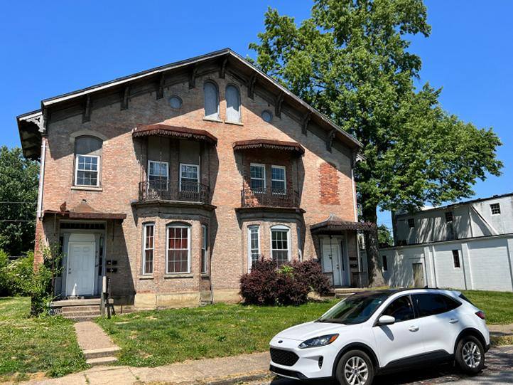 Apartment for rent at 410 N Third Ave #A, Evansville, IN 47710