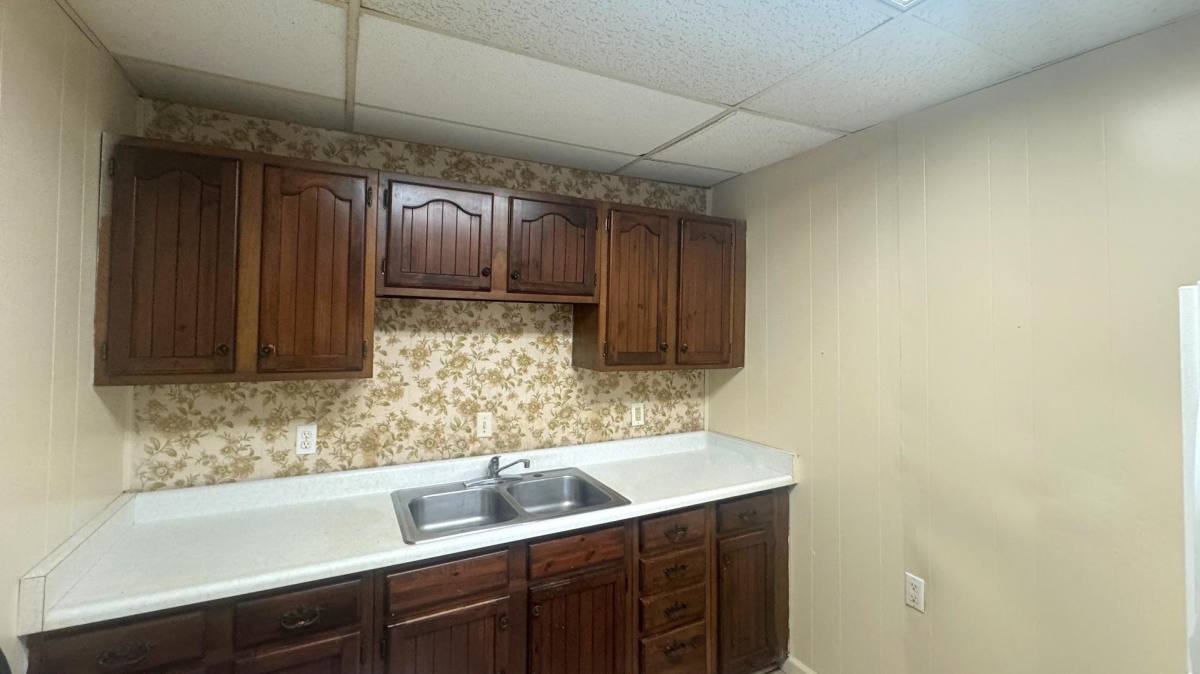 Apartment for rent at 410 N Third Ave #A, Evansville, IN 47710