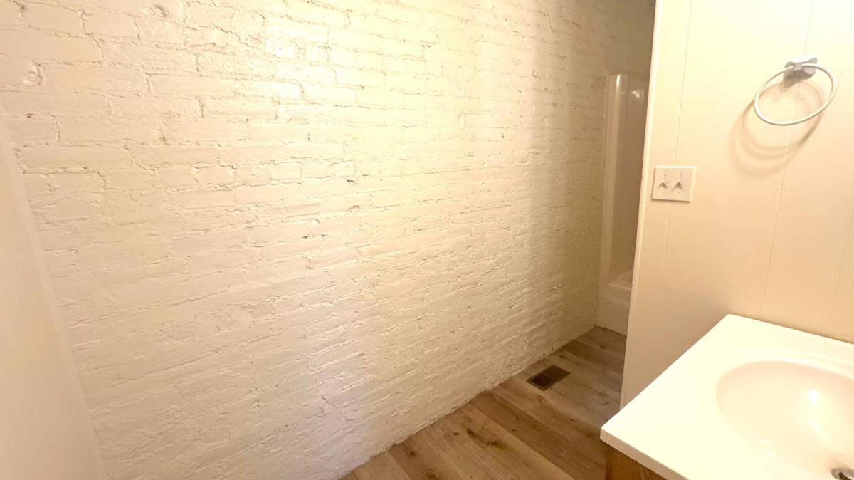 Apartment for rent at 410 N Third Ave #A, Evansville, IN 47710