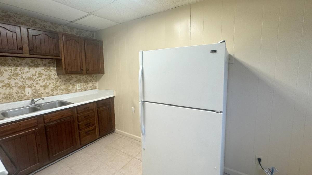 Apartment for rent at 410 N Third Ave #A, Evansville, IN 47710