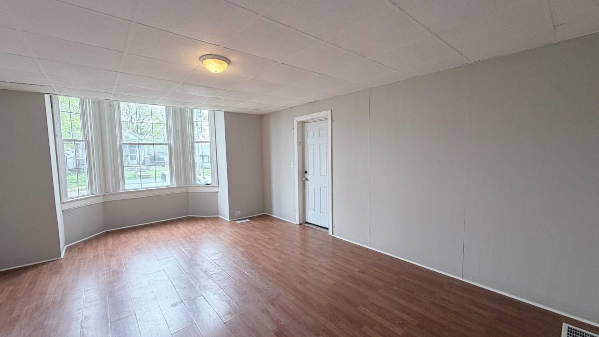 Apartment for rent at 410 N Third Ave #B, Evansville, IN 47710