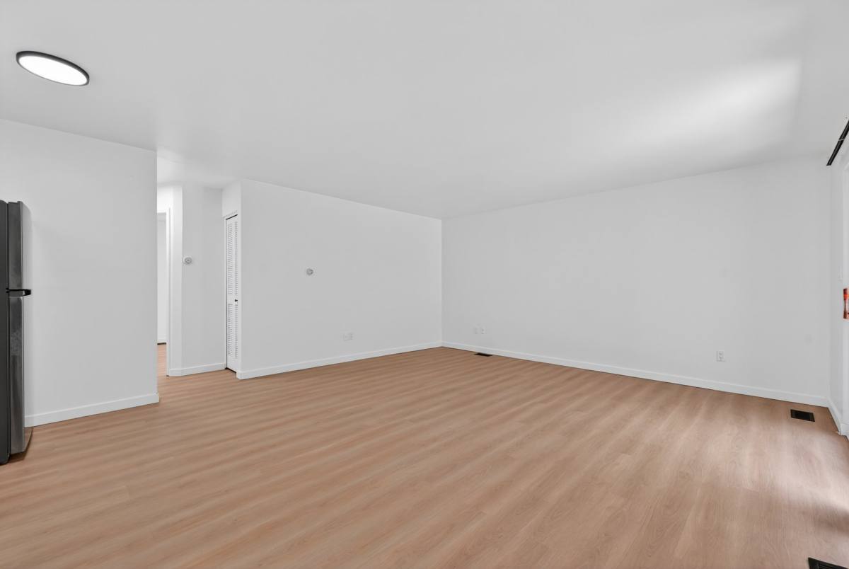 Apartment for rent at 48770 Shelby Rd #8, Utica, MI 48317