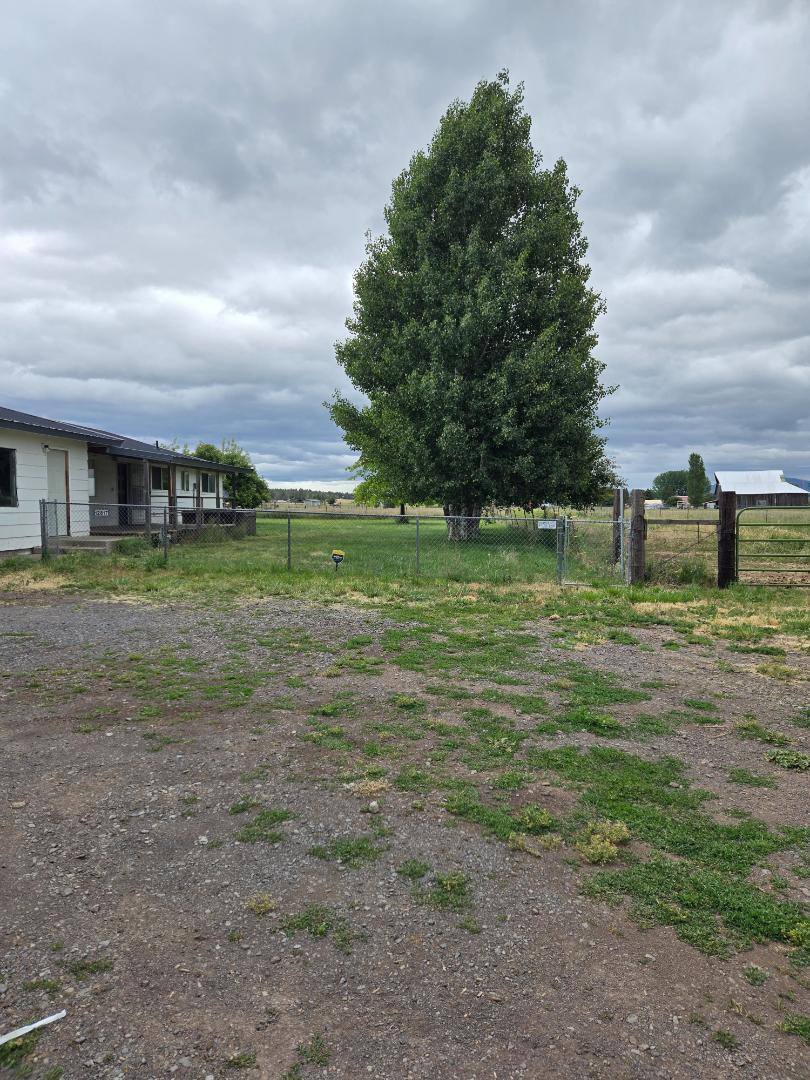 House for rent at 12817 Highway 66, Klamath Falls, OR 97601
