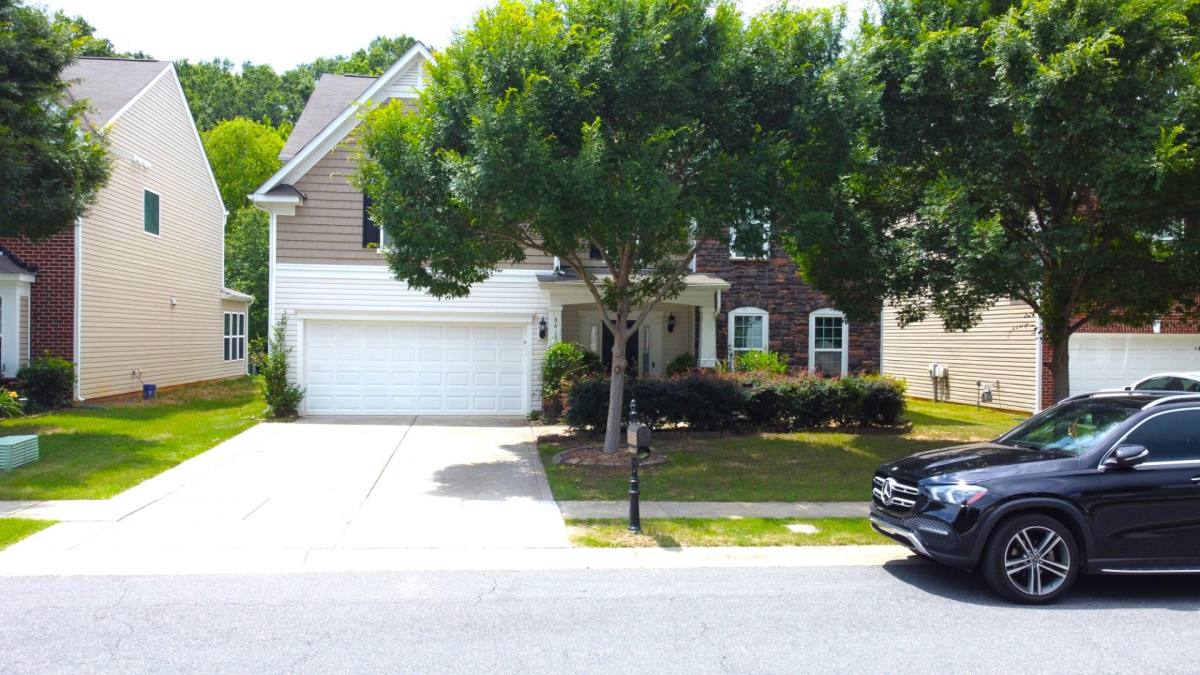 House for rent at 6615 Coral Rose Rd, Charlotte, NC 28277