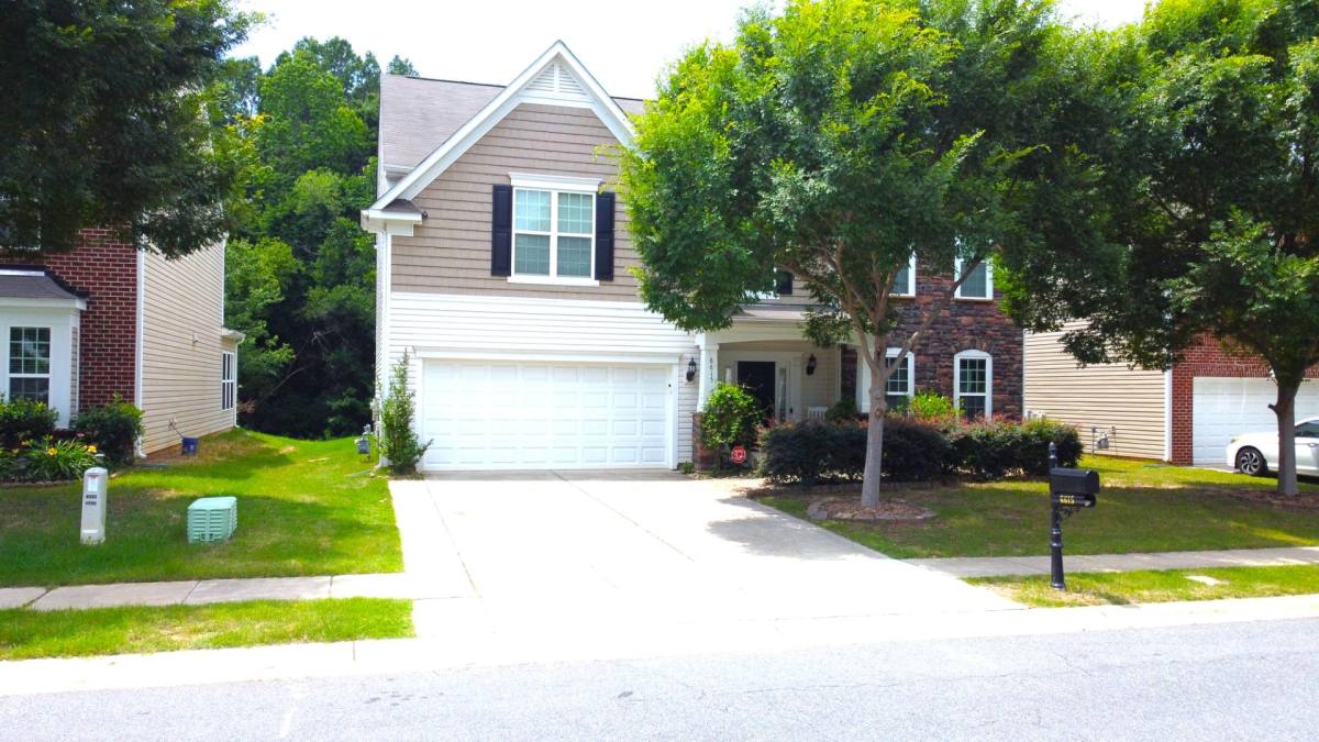 House for rent at 6615 Coral Rose Rd, Charlotte, NC 28277