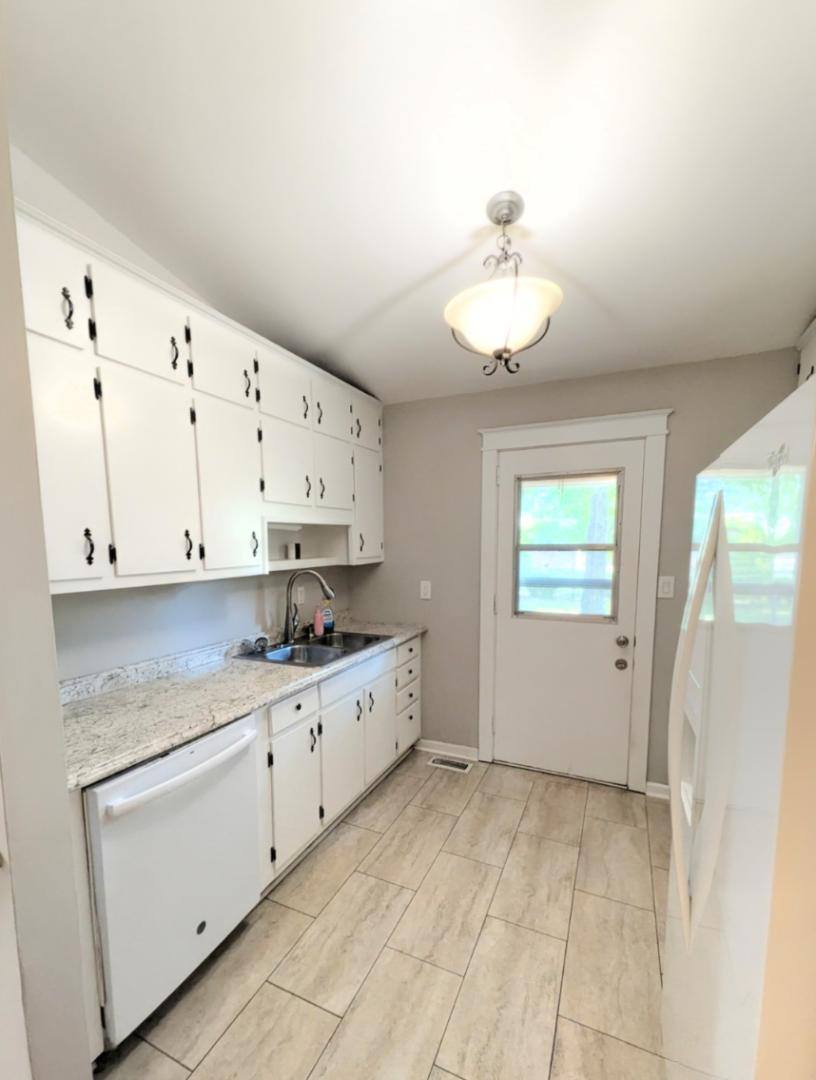 House for rent at 310 Cumberland Dr SE, Huntsville, AL 35803