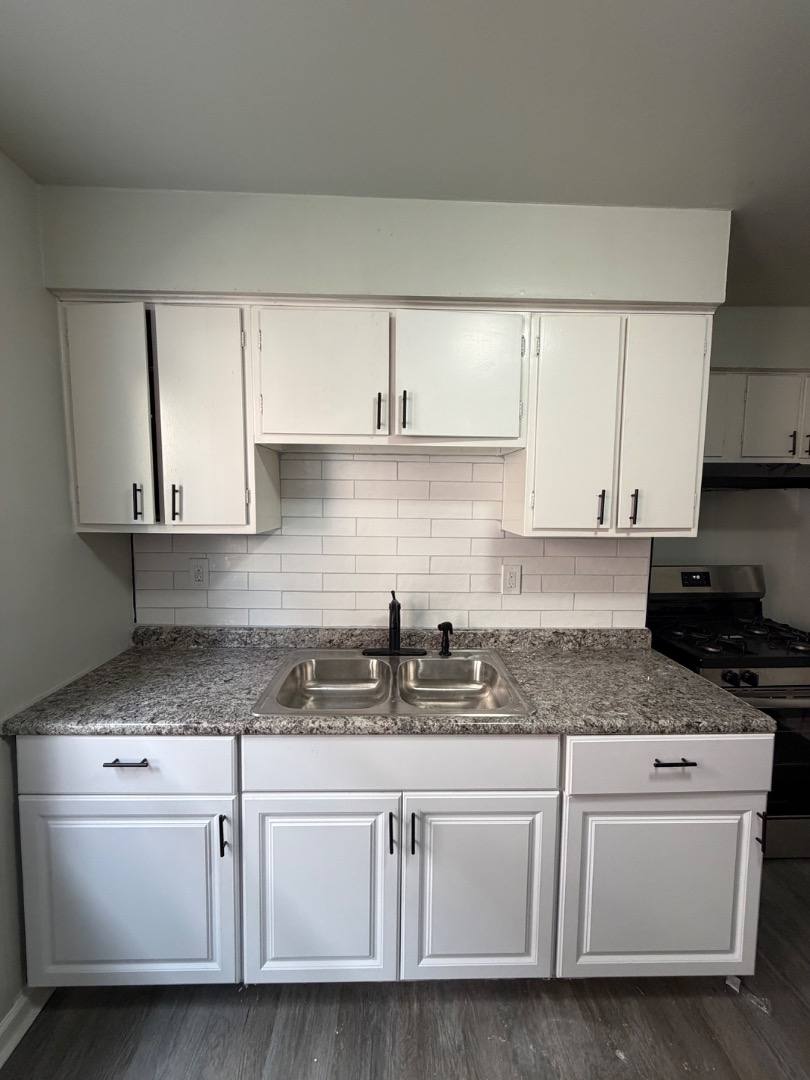 Apartment for rent at 929 Thornhill Dr #DOWN, Cleveland, OH 44108