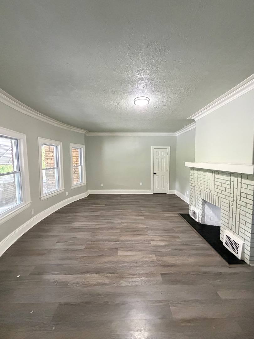 Apartment for rent at 929 Thornhill Dr #DOWN, Cleveland, OH 44108