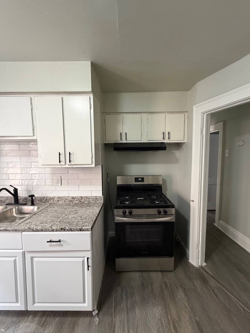Apartment for rent at 929 Thornhill Dr #DOWN, Cleveland, OH 44108