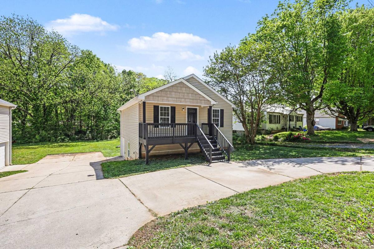 House for rent at 211 Turner St, Winston Salem, NC 27104