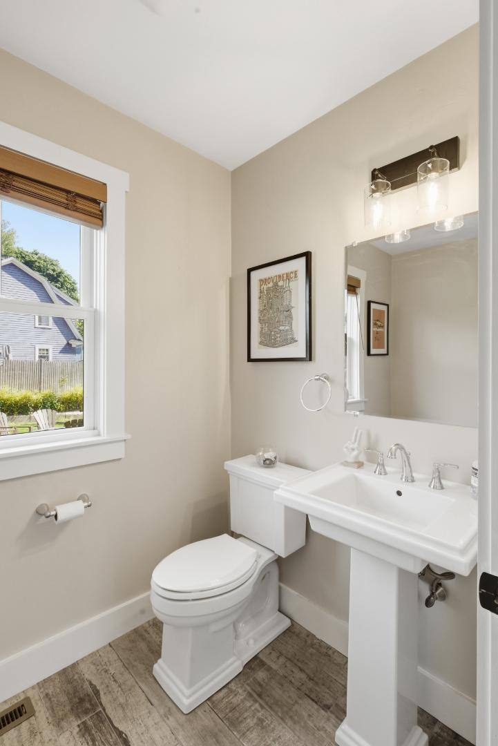 House for rent at 1124 Narragansett Blvd, Providence, RI 02905