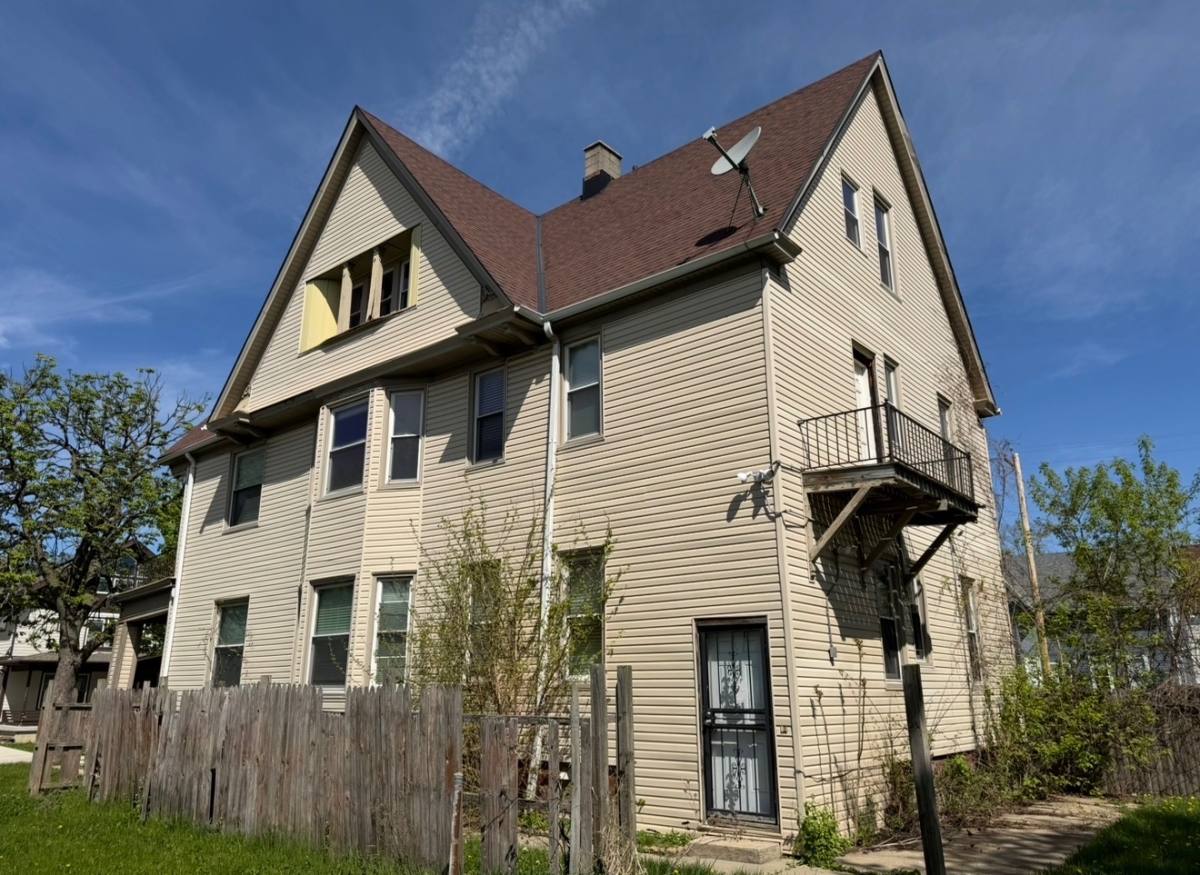 Apartment for rent at 2322-2324 N 6th St 2322, Milwaukee, WI 53212